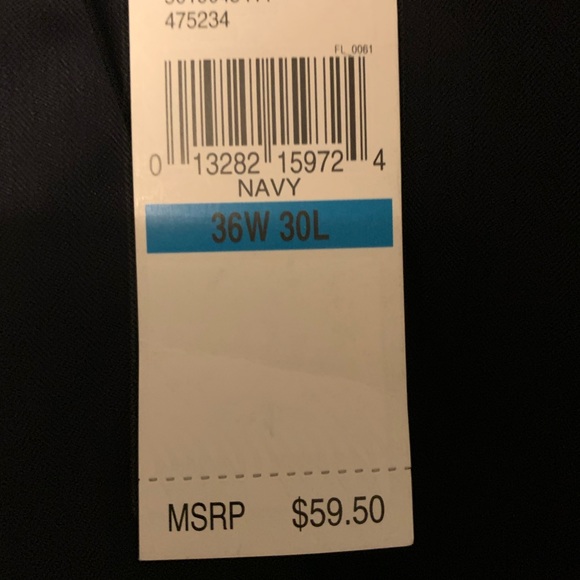 Van Heusen Pants 36/30 - Picture 4 of 4